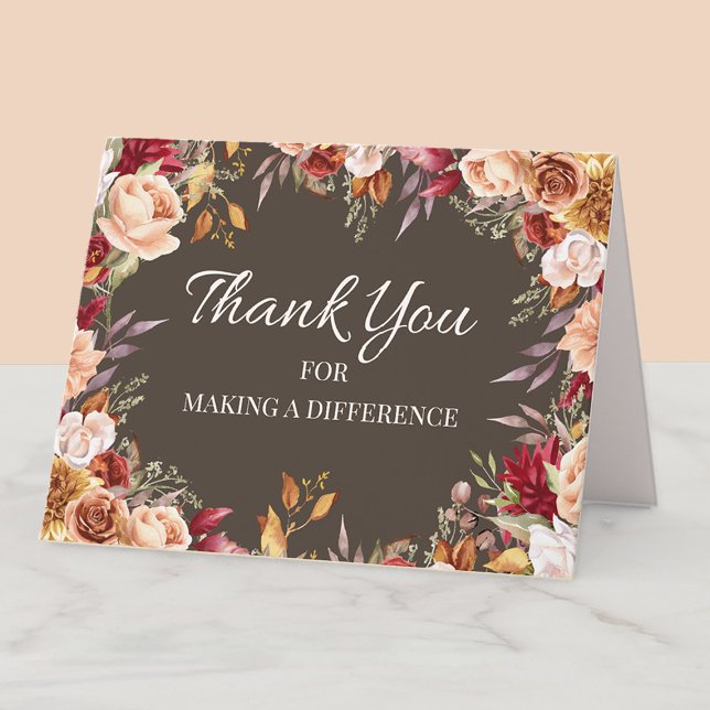 Tarjeta De Agradecimiento Elegante otoño floral otoño gracias (Elegant fall floral on taupe "Thank you for making a difference" card )