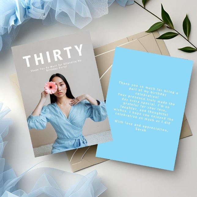 Tarjeta De Agradecimiento Elegante Personalizable azul plano 30 cumpleaños (Subido por el creador)