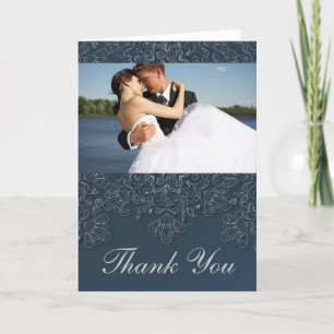Tarjeta De Agradecimiento Elegantes remolinos florales de color azul marino,