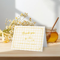 Ella encontró su gingham amarillo miel