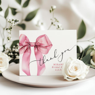 Tarjeta De Agradecimiento Ella está atando el nudo Pink Bow Bridal
