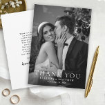 Tarjeta De Agradecimiento Exquisito Boda de Elegancia Foto Gracias<br><div class="desc">Presentamos nuestra exquisita tarjeta de agradecimiento para Bodas de fotografías elegantes en blanco y negro. Este sofisticado y atemporal diseño captura perfectamente la esencia de tu día especial mientras expresas tu gratitud a tus amigos y seres queridos. Diseñadas con atención a los detalles usando una foto de marcador de posición...</div>
