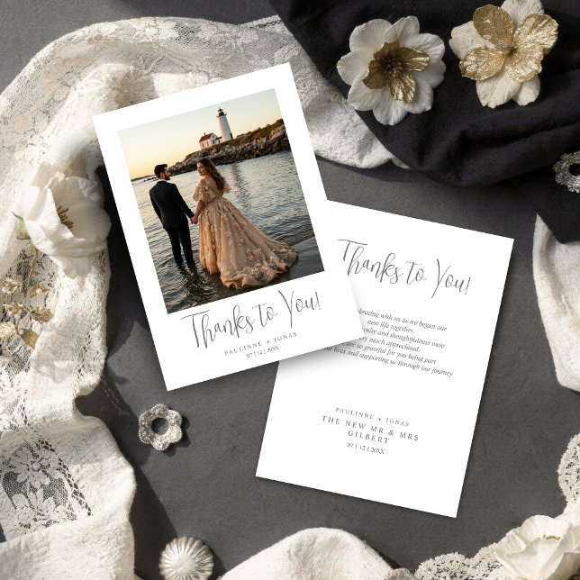 Tarjeta De Agradecimiento Fancy Minimalist Simple Gray Calligraphy Wedding  (Elegant Minimalist Simple Gray Calligraphy Wedding Thank You Photo Card Design.)