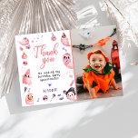 Tarjeta De Agradecimiento Fantasma de primera foto de un fantasma rosado de<br><div class="desc">Diga gracias de la manera más apropiada con nuestra Fantasma Fantasma de un rosa de Halloween 1ª foto cumpleaños. ¡Gracias tarjeta! Esta encantadora tarjeta presenta un divertido diseño de fantasmas con acentos rosas suaves, que captura a la perfección el tema tierno y dulce del primer cumpleaños de Halloween de tu...</div>