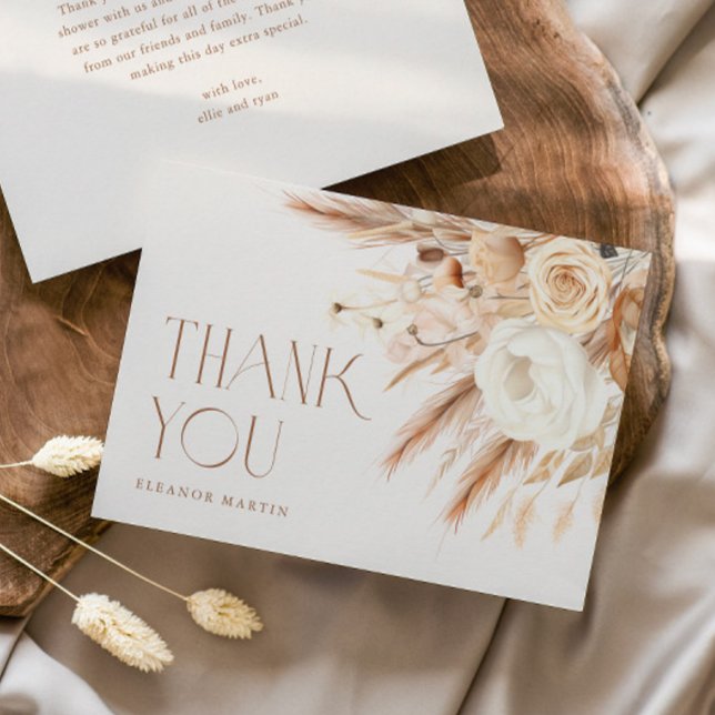 Tarjeta De Agradecimiento Fiesta de Despedida de Soltera Boho Neutro con Hie (Elegant typography boho floral wedding bridal shower thank you card.
)