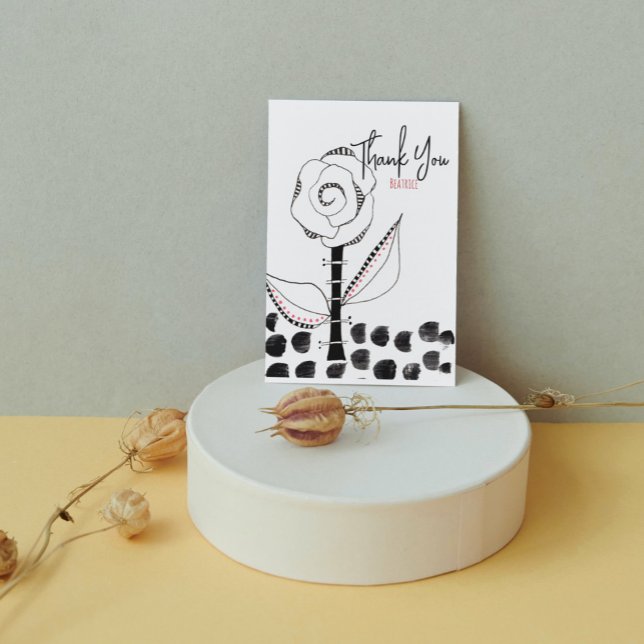 Tarjeta De Agradecimiento Flor Whimsical Blanca Negra Editable (Subido por el creador)