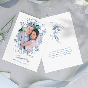 Tarjeta De Agradecimiento Flores Azules Franceses y Cintas Foto de Boda