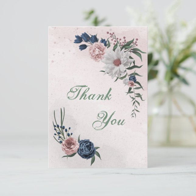 Tarjeta De Agradecimiento flores románticas rosas, blancas y azul marino (Anverso de pie)