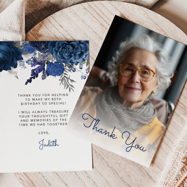 Tarjeta De Agradecimiento Foto Blue Silver Floral 80 cumpleaños (Subido por el creador)