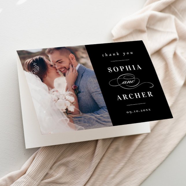 Tarjeta De Agradecimiento Foto clásica de Boda blanco y negro (Elegant Type Black and White Photo Wedding Thank You Card.)