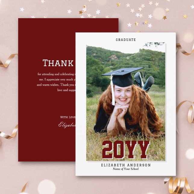 Tarjeta De Agradecimiento Foto clásica de graduación de Borgoña 2024 (Subido por el creador)