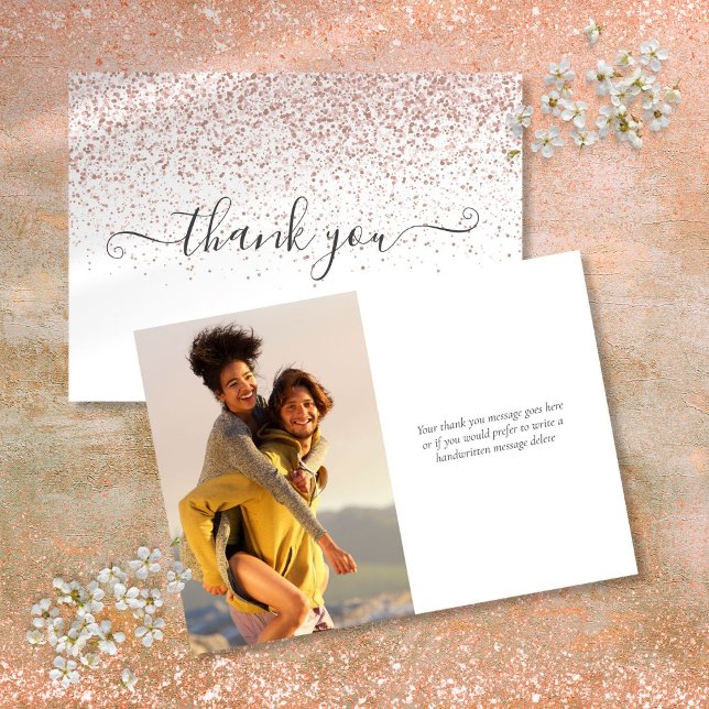 Tarjeta De Agradecimiento Foto con guión de purpurina dorada rosa moderna si (Simple Modern Rose Gold Glitter Script Photo Thank You Card)