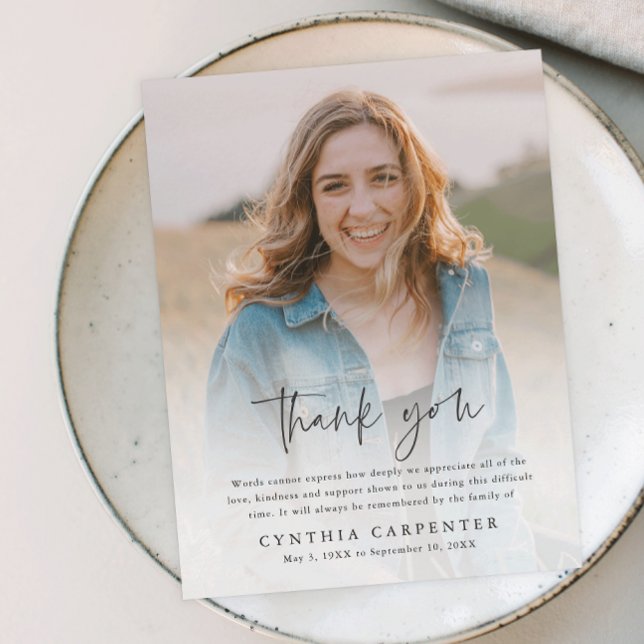 Tarjeta De Agradecimiento Foto conmemorativa del funeral moderno (Modern script simple photo memorial thank you card.)