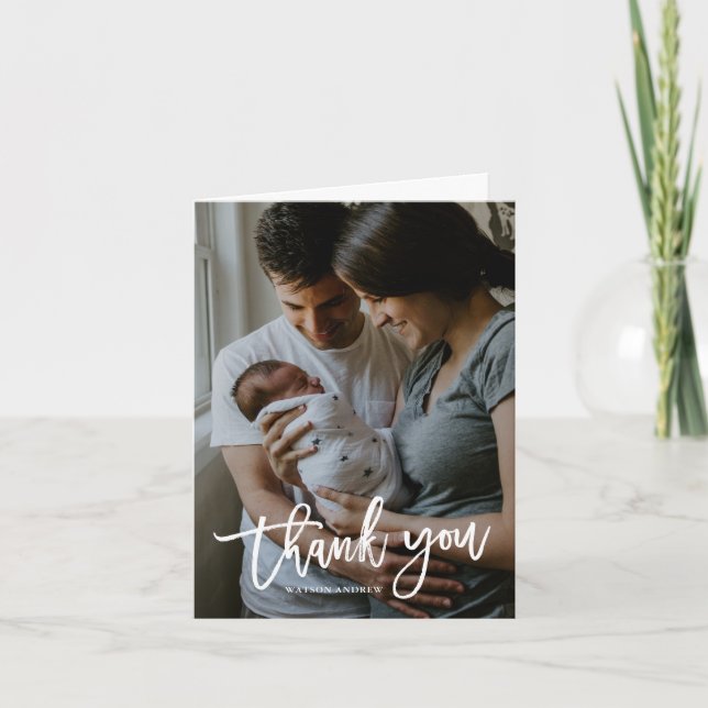 Tarjeta De Agradecimiento Foto de bebé con caligrafía moderna (Anverso)