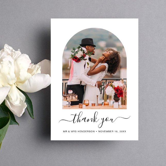 Tarjeta De Agradecimiento Foto de boda arqueada (Celebrate your love story with a thank you card showcasing your photo in an elegant arch frame)
