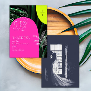 Tarjeta De Agradecimiento Foto de boda tropical con arcos de neón monograma