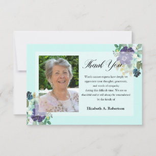 Tarjeta De Agradecimiento Foto de funeral gracias flores púrpuras sobre azul