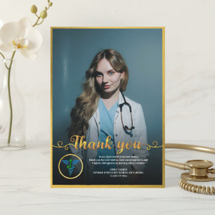 Tarjeta De Agradecimiento Foto de graduación médica y de enfermería moderna 