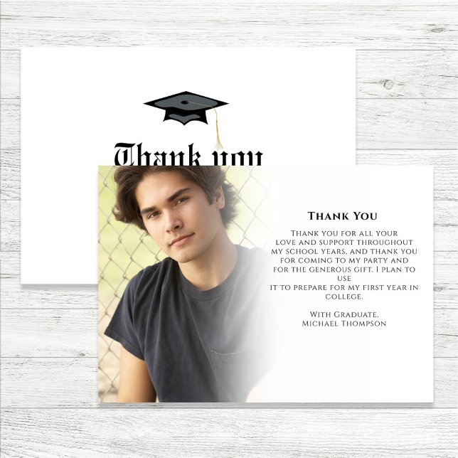 Tarjeta De Agradecimiento Foto de Personalizado de periódico de graduación G (Graduation thank you card, Newspaper typography.)