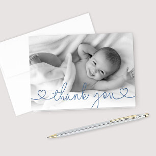 Tarjeta De Agradecimiento Foto de recién nacido niño con guión azul moderno