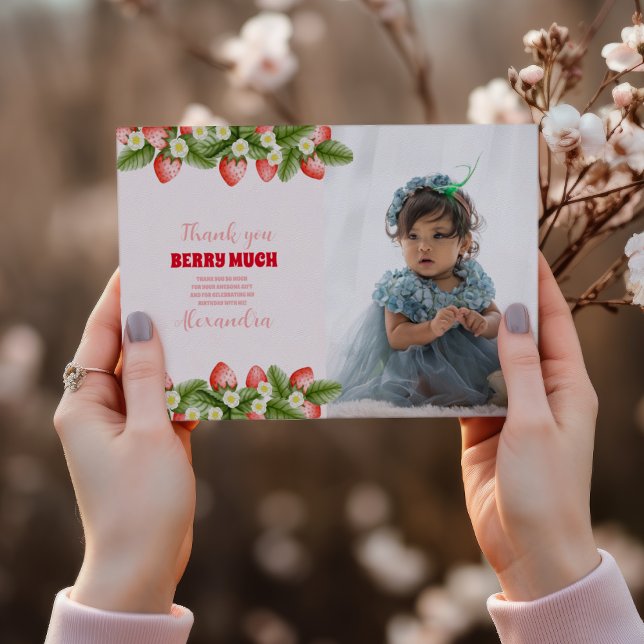 Tarjeta De Agradecimiento Foto de Strawberry Berry Primer cumpleaños (Subido por el creador)