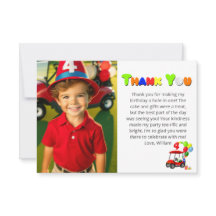 Foto Lindo Niño De 4 Años En Carrito De Golf Rojo 