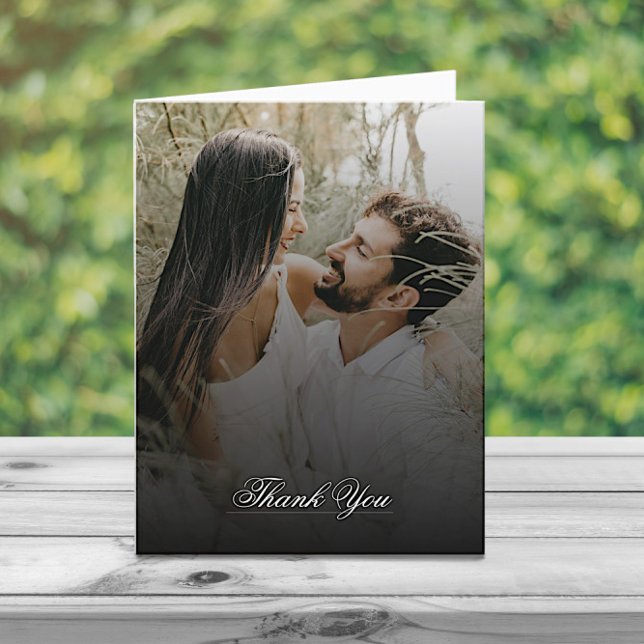 Tarjeta De Agradecimiento Foto moderna y Boda negro superpuesto (Modern Photo and Black Overlay Wedding Thank You Card)