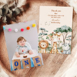 Tarjeta De Agradecimiento Foto Safari Wild One Birthday<br><div class="desc">Exprese su gratitud con un toque de aventura usando nuestra foto tarjeta de agradecimiento de cumpleaños Safari Tropical Wild One Jungle Animals Perfecto para transmitir el más sincero agradecimiento a sus huéspedes, esta tarjeta combina elementos tropicales vibrantes con una foto personal de su pequeño. Diseño: Presenta vibrantes ilustraciones de animales...</div>