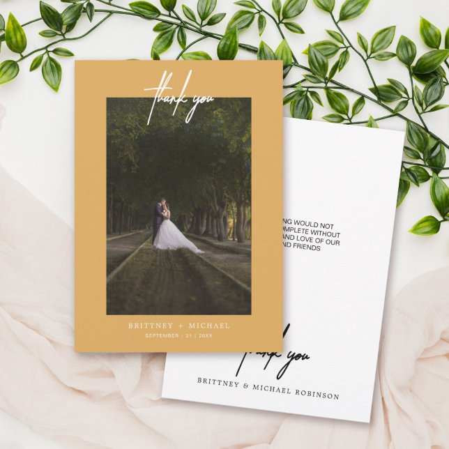 Tarjeta De Agradecimiento Fotomostaza Amarillo Simple Letra a Mano (Subido por el creador)