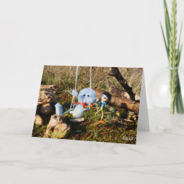 Tarjeta De Agradecimiento Fubby poppetje dat een monster duwt op schommel.