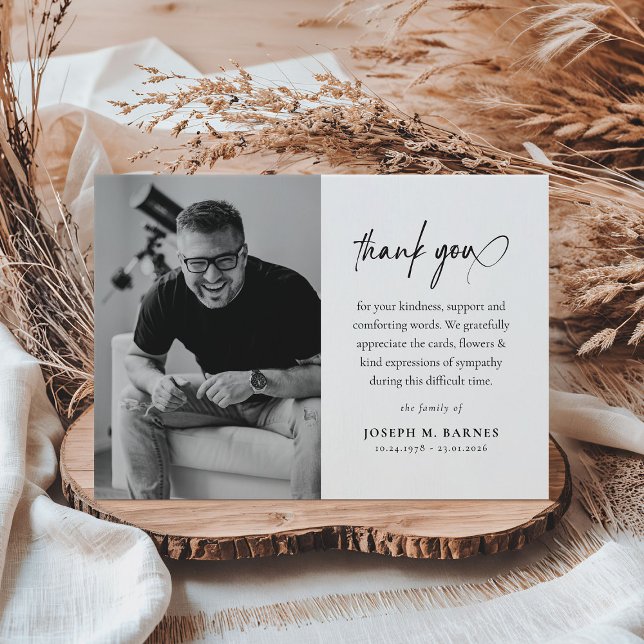 Tarjeta De Agradecimiento Funeral de fotos con guión elegante (Subido por el creador)