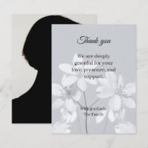 Tarjeta de agradecimiento funeral flor gris con fo