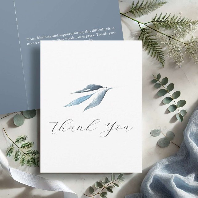 Tarjeta De Agradecimiento Funeral Gracias Cartas Acuarela Botánica (Funeral thank you cards feature watercolor botanicals in shades of dusty blue)
