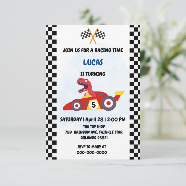 Tarjeta De Agradecimiento Funny Dinosaur racing car boy kids Birthday fiesta (Anverso de pie)