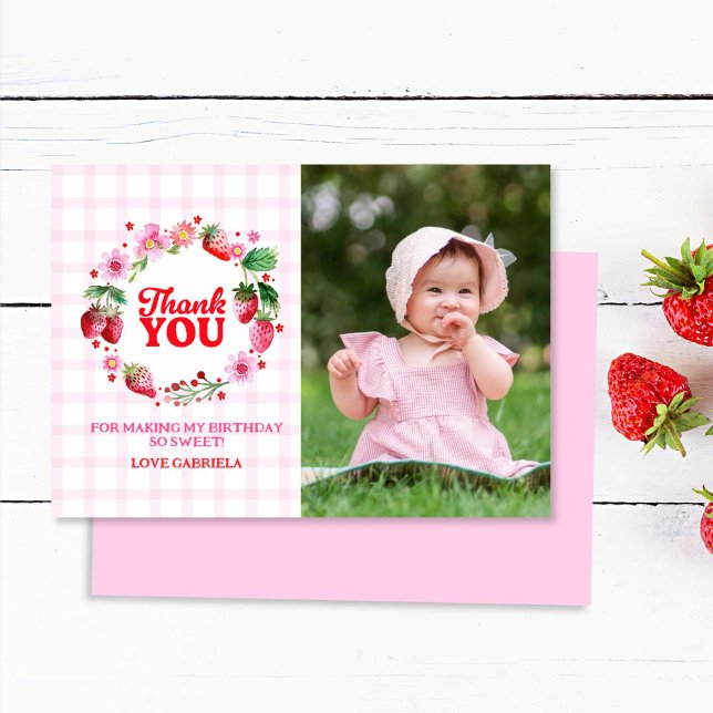 Tarjeta De Agradecimiento Gracias Berry Sweet Strawberry Birthday Photo (Thank You Berry Sweet Strawberry Birthday Photo)