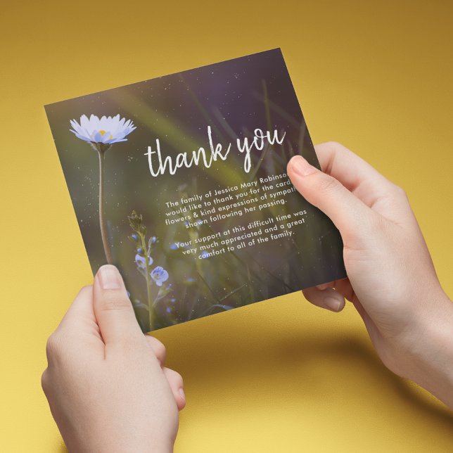 Tarjeta De Agradecimiento Gracias funerales | Flor de margarita (Subido por el creador)