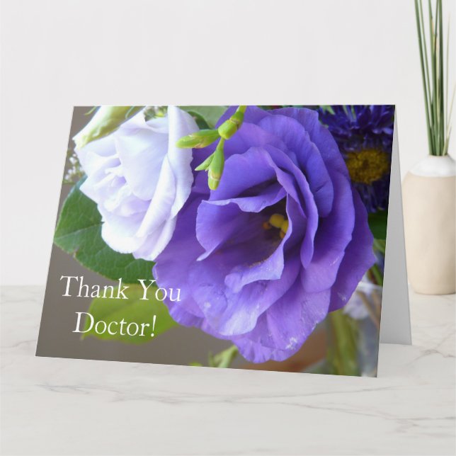 Tarjeta De Agradecimiento Gracias Médico-Bonito Purple Floral (Anverso)