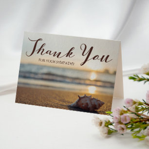 Tarjeta De Agradecimiento Gracias Por Su Solidaridad Concha en una playa