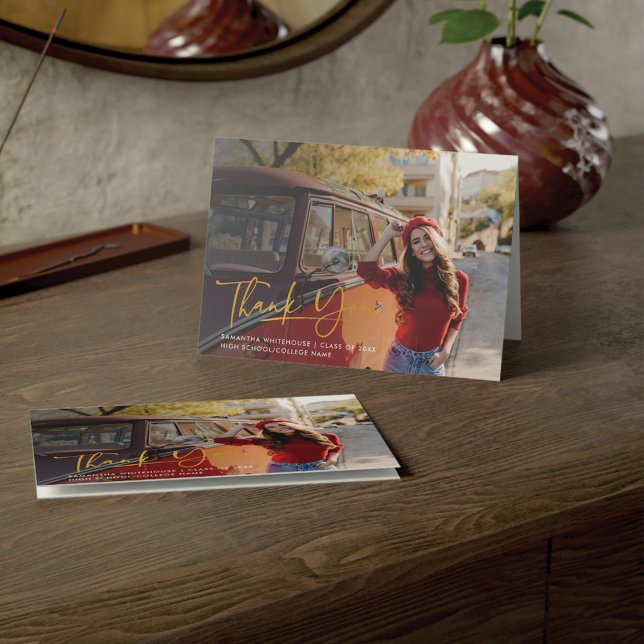 Tarjeta De Agradecimiento Graduación 2025 Foto manuscrita manuscrita con let (Graduation Photo Script Class of 2024 Thank You Card)