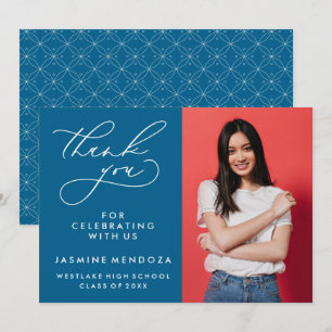 TARJETA DE AGRADECIMIENTO GRADUACIÓN DE CALLIGRAFÍA SIMPLE Y BLANCA GRACIAS