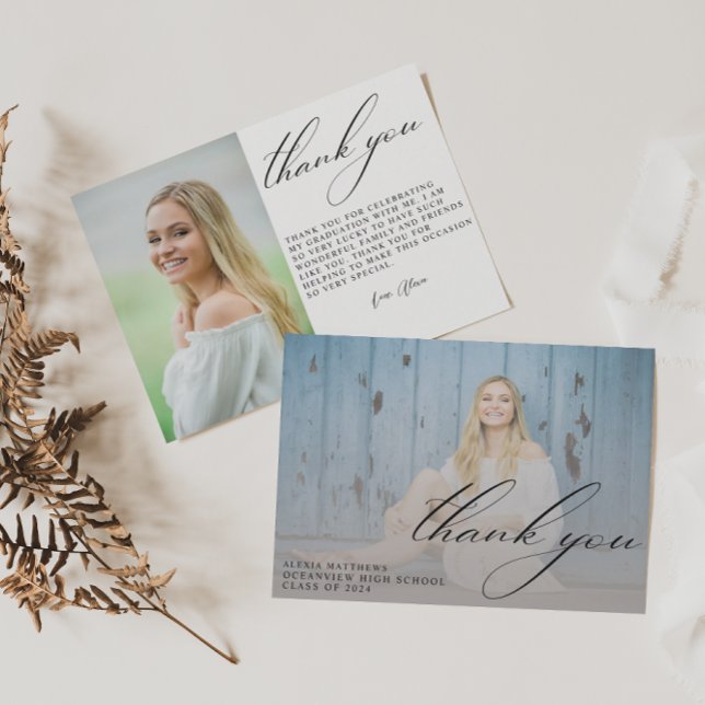 Tarjeta De Agradecimiento Graduación de escritura moderna Graduación de foto (Subido por el creador)