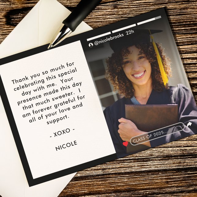 Tarjeta De Agradecimiento Graduación de foto de publicación de historias en  (Subido por el creador)