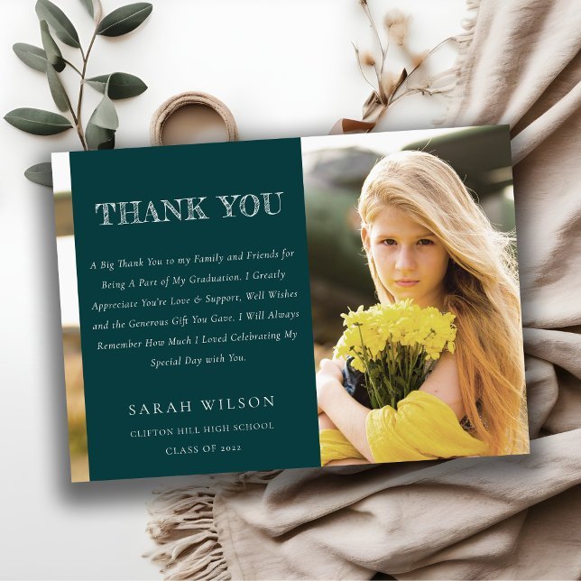 Tarjeta De Agradecimiento Graduación de foto limpia mínima verde en botella  (Subido por el creador)