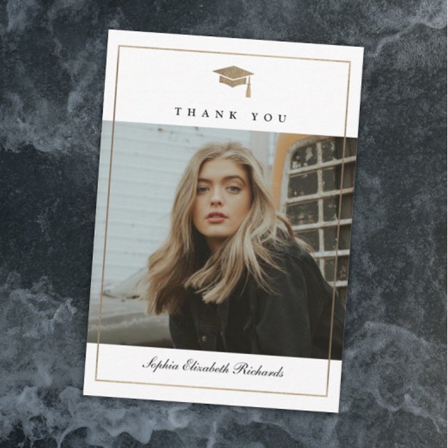 Tarjeta De Agradecimiento Graduación de fotos de oro de guión clásico (Elegant gold graduation cap black and white photo graduation thank you cards.)
