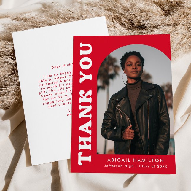 Tarjeta De Agradecimiento Graduación de fotos del arco de compensación roja (Subido por el creador)