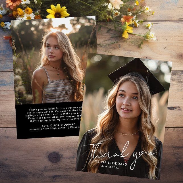 Tarjeta De Agradecimiento Graduación de fotos simple y moderna Gracias (Subido por el creador)