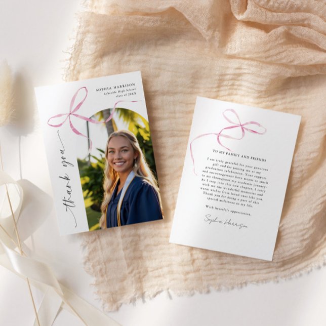 Tarjeta De Agradecimiento Graduación de guión vertical de plegado rosado (Subido por el creador)