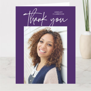 Tarjeta De Agradecimiento Graduación fotográfica morada-moderna doblada