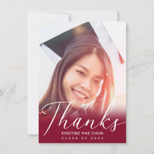Tarjeta De Agradecimiento Graduación moderna de guiones blancos rojos