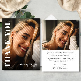 Tarjeta De Agradecimiento Graduación moderna de posgrado en blanco y negro